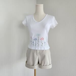 Y2K In Charge White Embroidered Floral Cropped V-Neck T-Shirt Short Sleeve XS